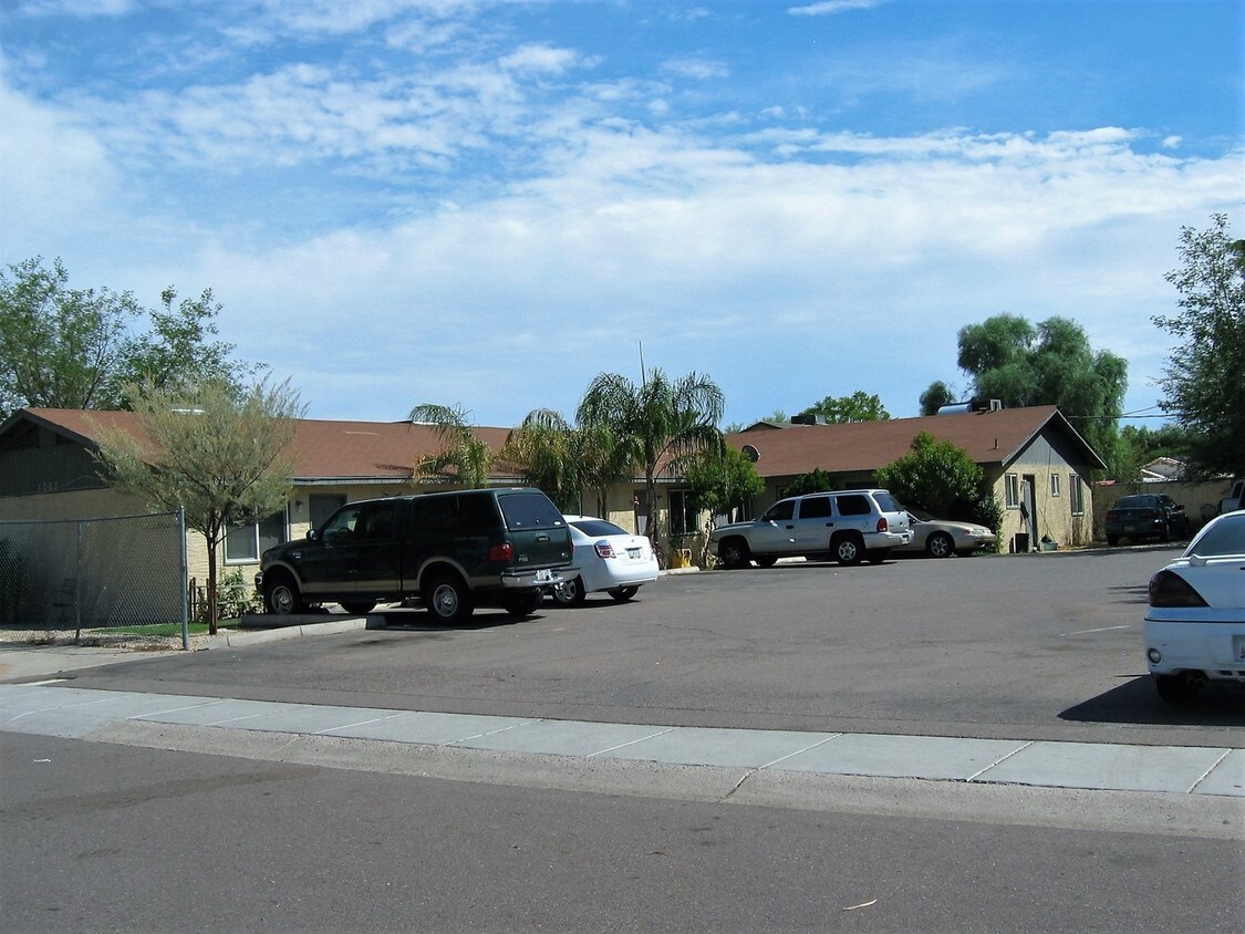 Primary Photo - Chandler 4-plex