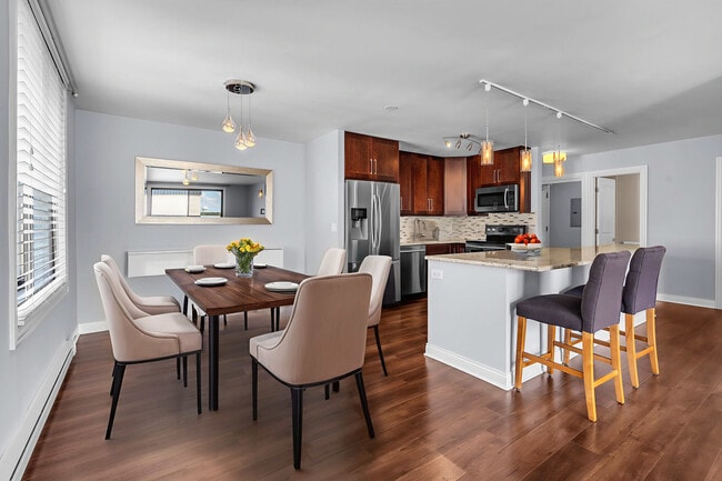 Building Photo - 9098 W Terrace Dr