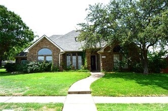 Building Photo - 2128 USA Dr