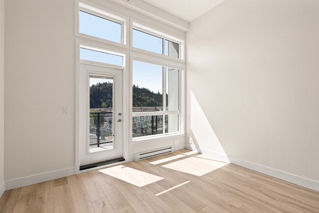 Photo du bâtiment - 6045-6045 Chilliwack River Rd