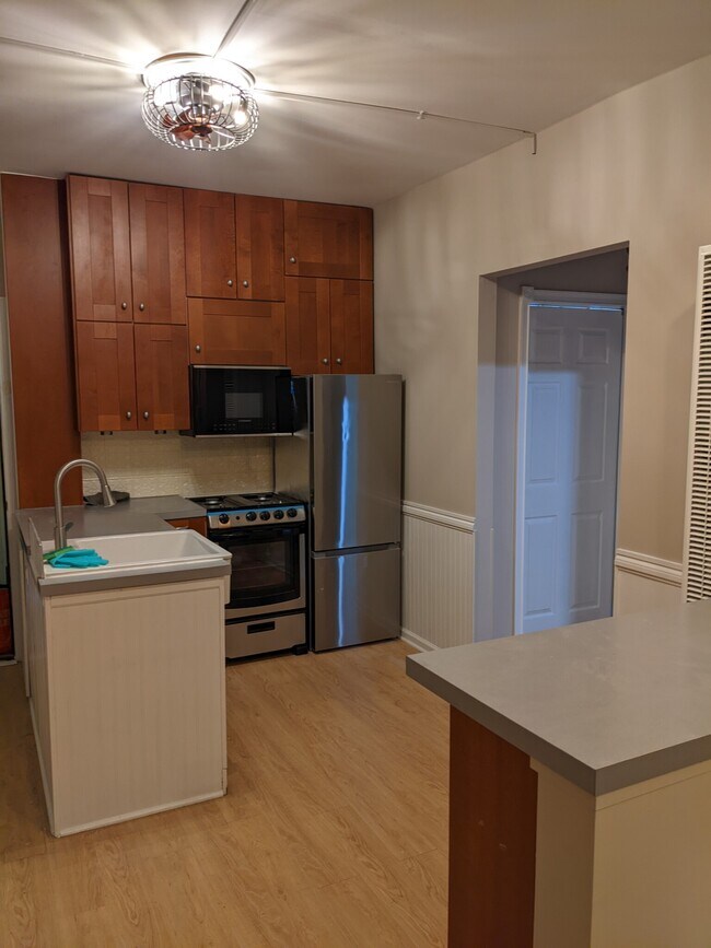 Foto del edificio - 1418 N Greenview Ave