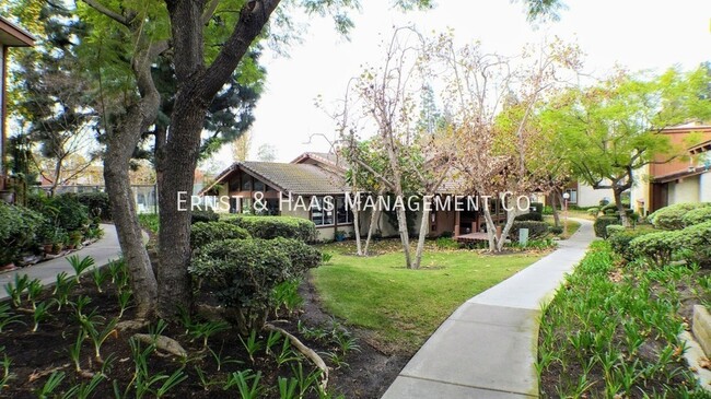 Building Photo - 3707 Country Club Dr