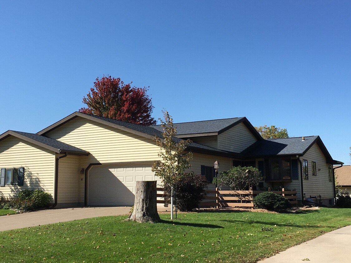 4622 Juniper St, La Crosse, WI 54601 House Rental in La Crosse, WI