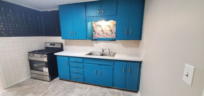 Foto del edificio - 1515 E Mcgee St
