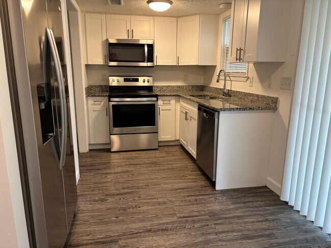 Foto del edificio - 1629 N James Ave