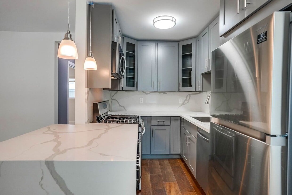 Photo - 920 Enterprise Ave-19