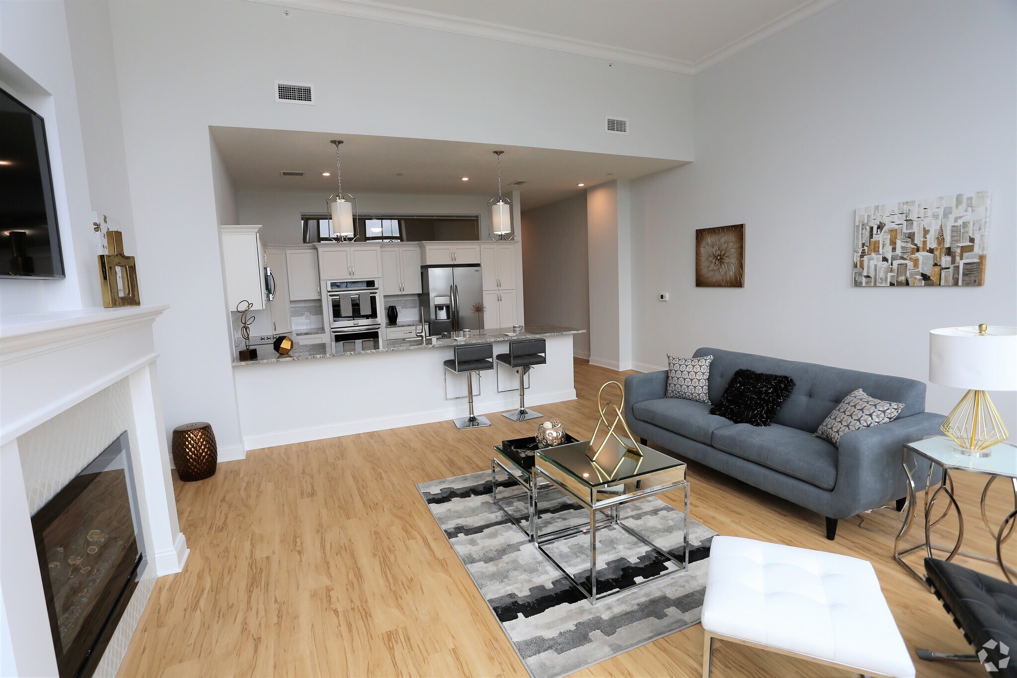 Residences at Halle – photo 4