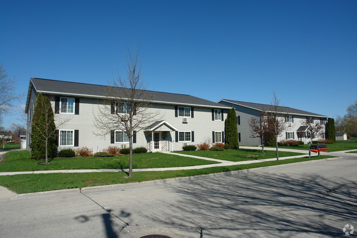 34223434 11th St, Sheboygan, WI 53083 Apartments in Sheboygan, WI