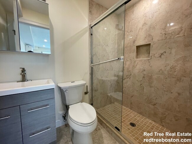 Building Photo - 1028a Commonwealth Ave