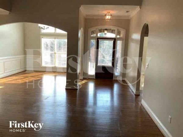 Foto del edificio - 124 Lakeland Ridge