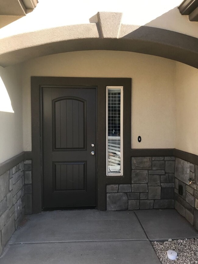 Building Photo - 2520 Blackhawk Dr