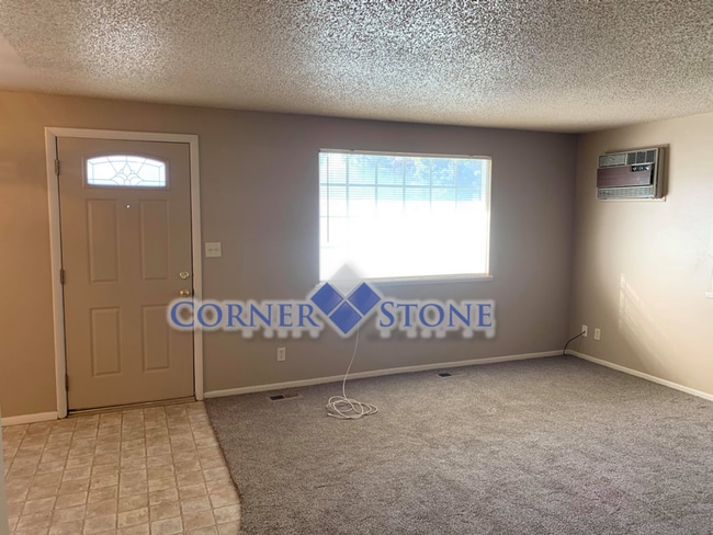 Building Photo - Cozy Home on a Large Corner Lot!