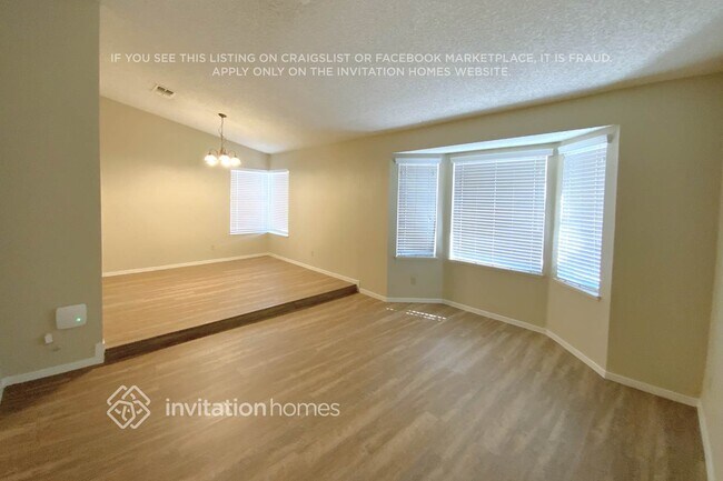 Foto del edificio - 4920 Evergreen Glen Dr