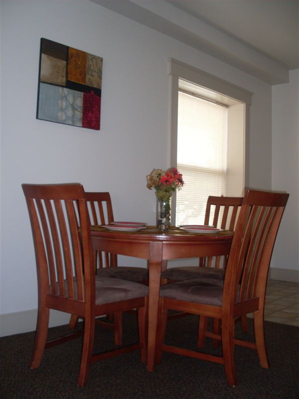 Building Photo - 2 br, 1 bath Apartment - Carson Apartments