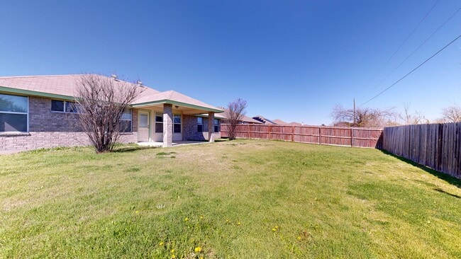 Building Photo - GORGEOUS HOME IN NOLANVILLE CLOSE TO FORT ...