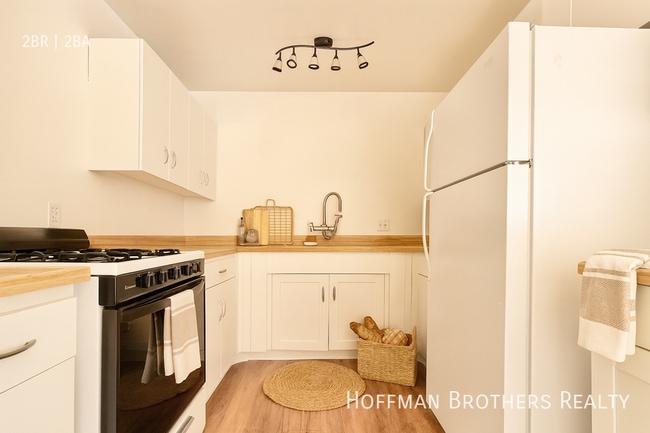 Foto del edificio - 11950 Laurelwood Dr