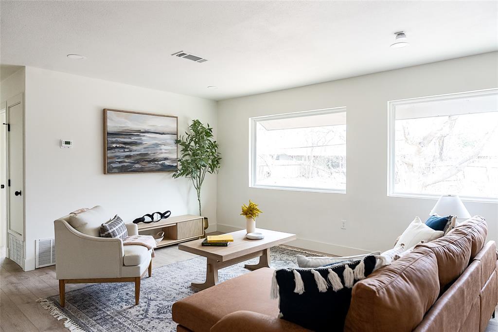Foto principal - 5731 Wellington Dr
