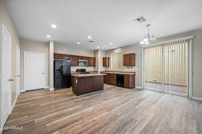 Foto del edificio - 7758 W Alvarado St