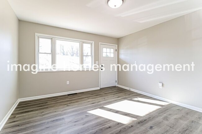 Foto del edificio - Pet-Friendly 3 Bedroom Home in Cincinnati