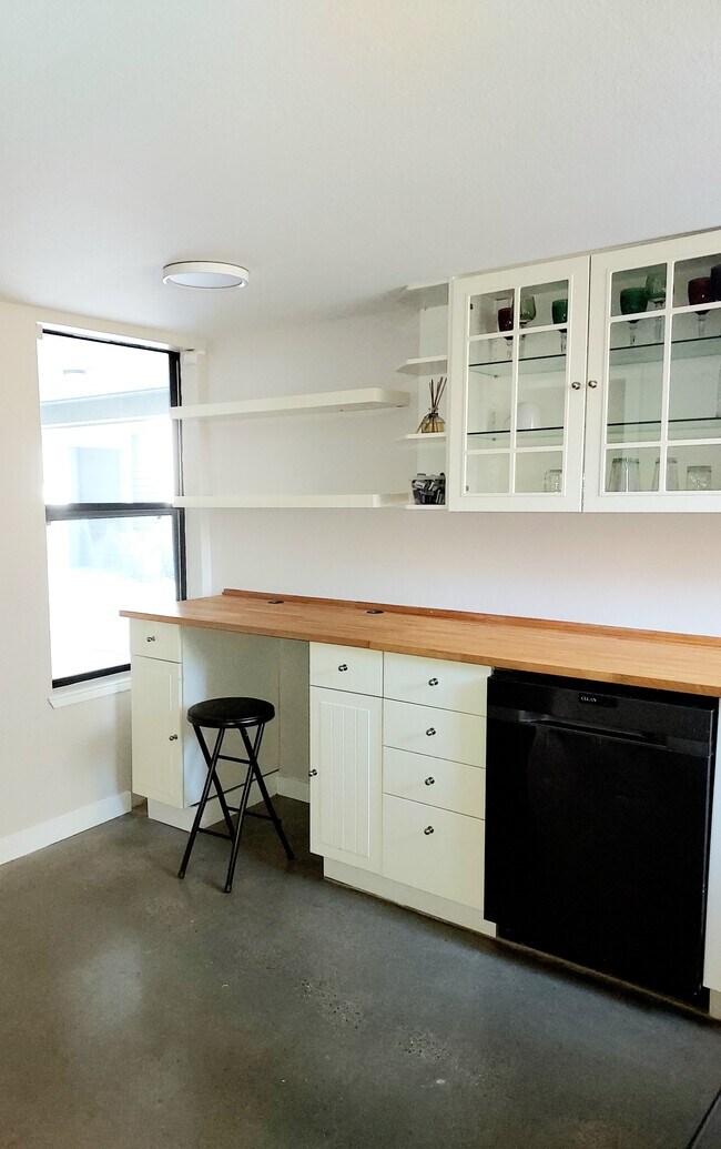 Building Photo - 1624 San Miguel Dr