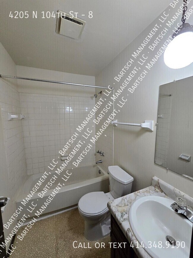 Building Photo - 4205 N 104th St