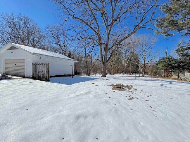 Foto del edificio - 2425 N Headley Rd
