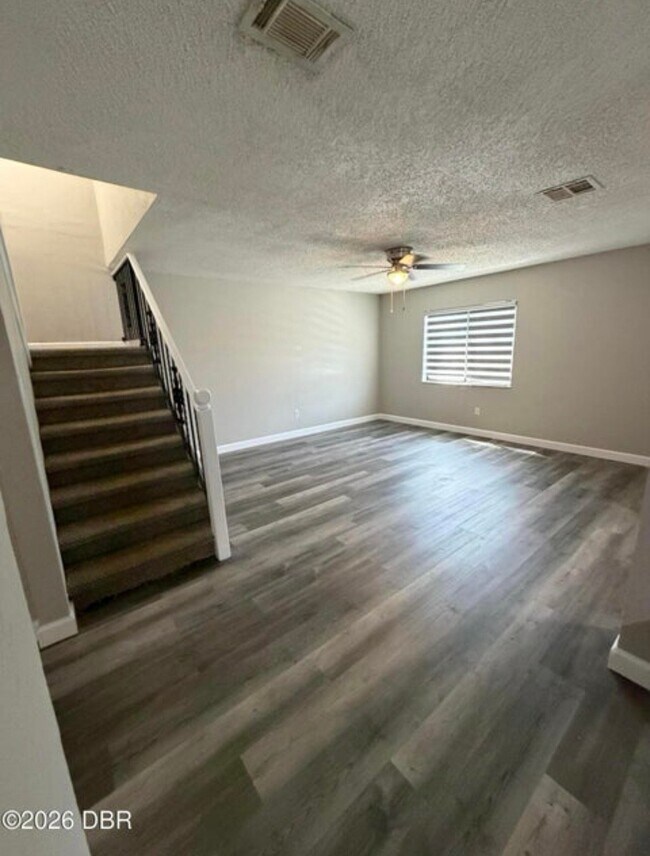 Foto del edificio - 2028 Oak Meadow Cir