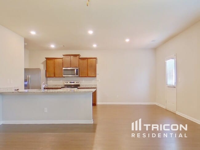 Building Photo - 4822 Moccasin Ct
