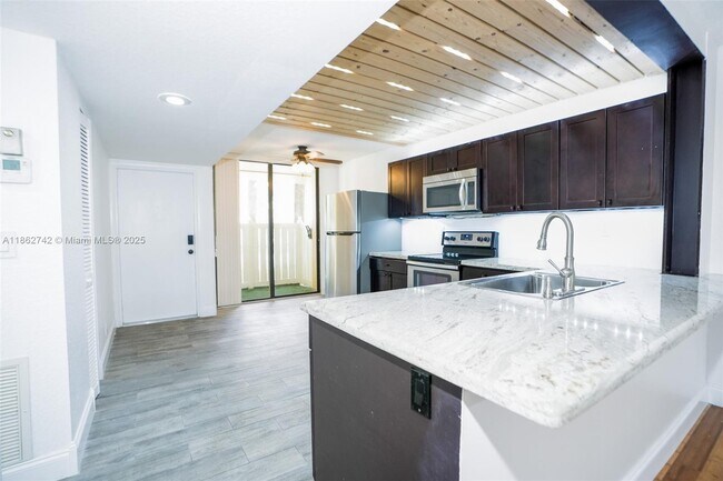 Foto del edificio - 2941 SW 87th Ave