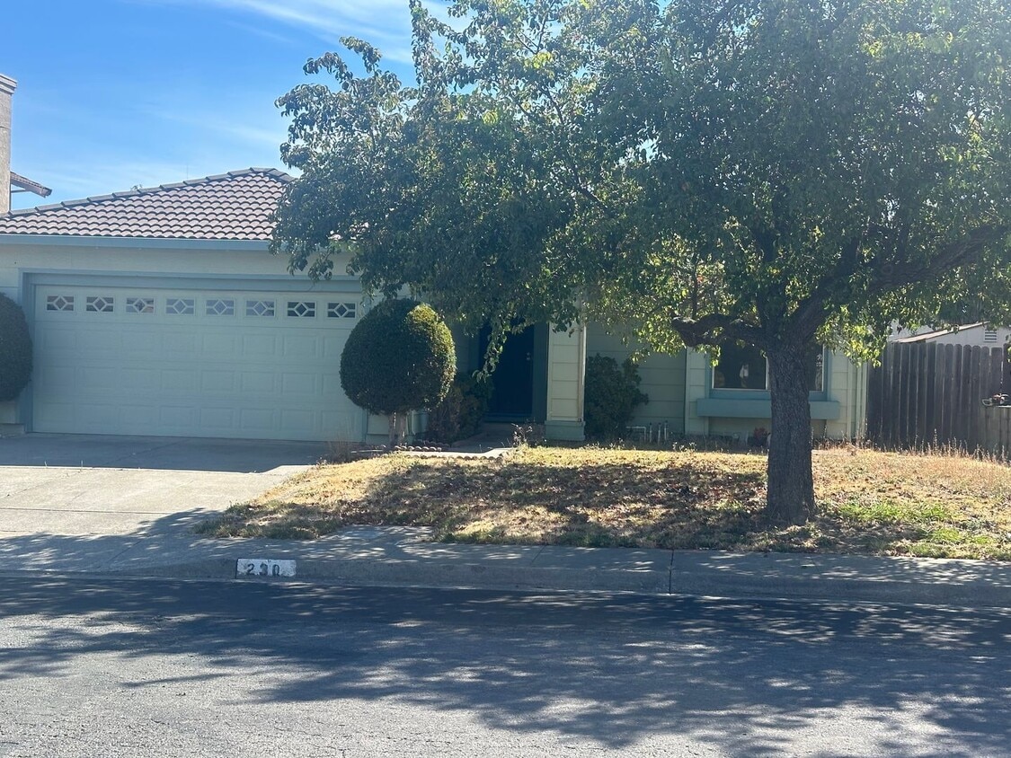 Primary Photo - 3 Bedroom 2 Bath home in Vallejo