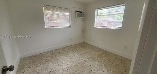 Foto del edificio - 1032 SW 10th St