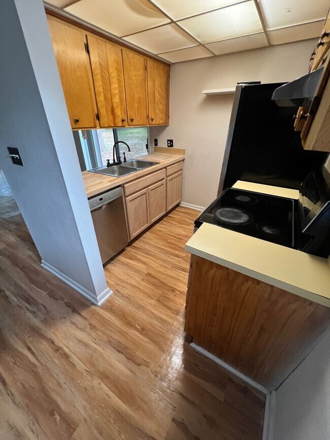 Building Photo - 2315 Green Timbers Trail Apt B
