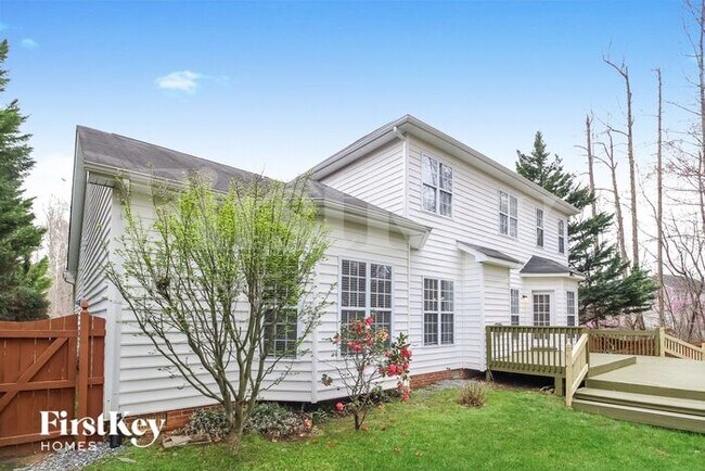 Building Photo - 5207 Olde Forest Dr
