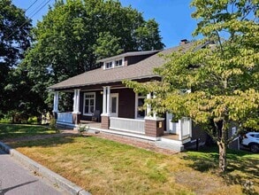 Building Photo - 446 Milton St