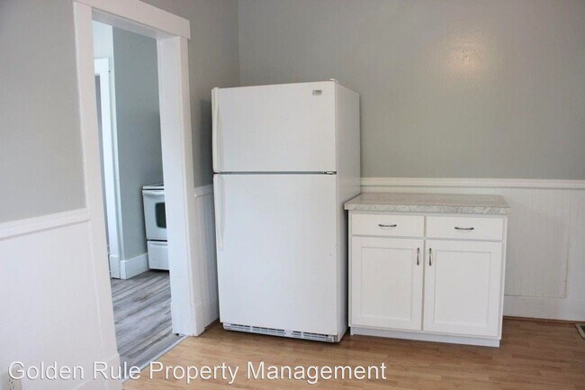 Building Photo - 2 br, 1 bath House - 1215 N Maple St.