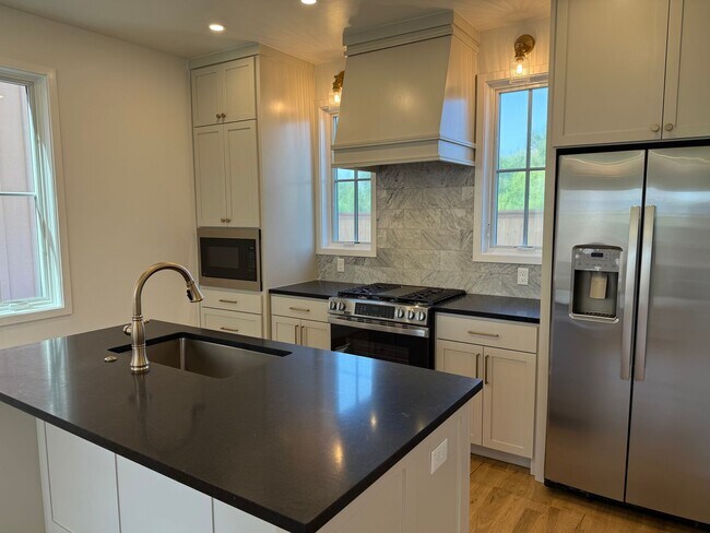 Foto del edificio - NEW Construction 2 Bed, 1.5 Bath in the Wh...