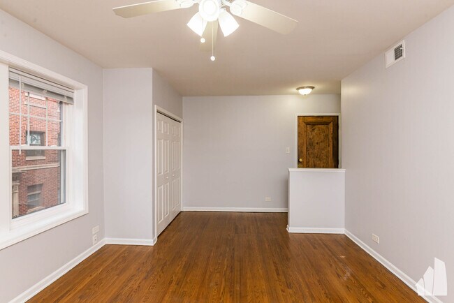 Foto del edificio - 3700 N Sheffield Ave