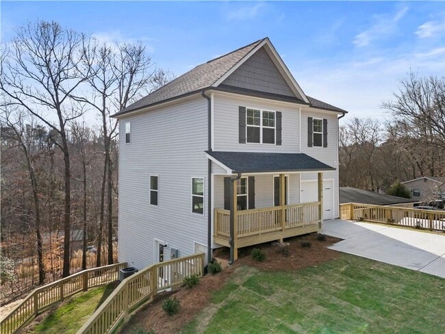 Building Photo - 3 bedroom/2.5 bath Like New in Forsyth Cou...