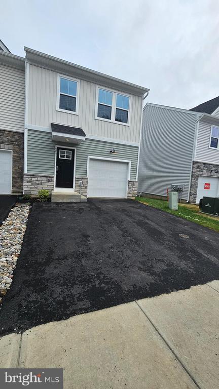 Foto principal - 253 Talucci Dr