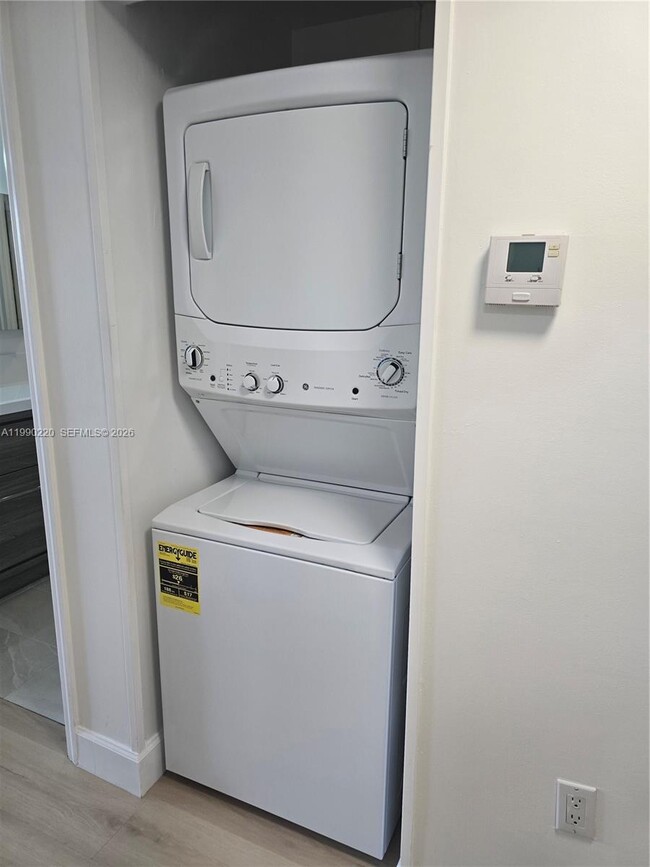 Building Photo - 8430 SW 8th St