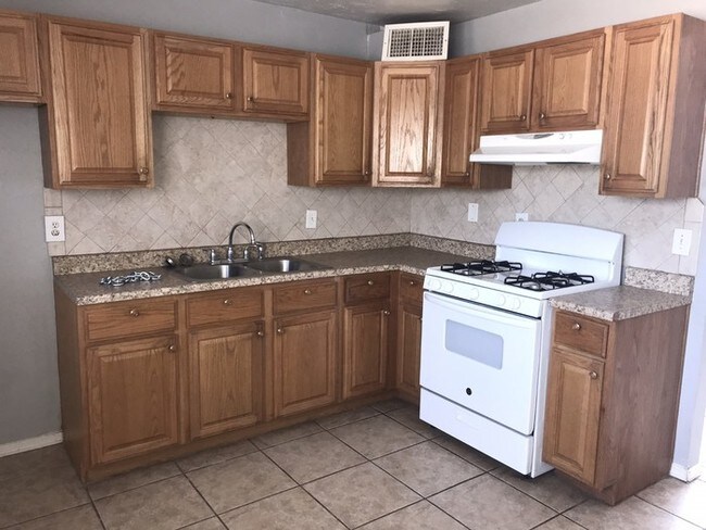 Foto del edificio - 849 W Mossman St