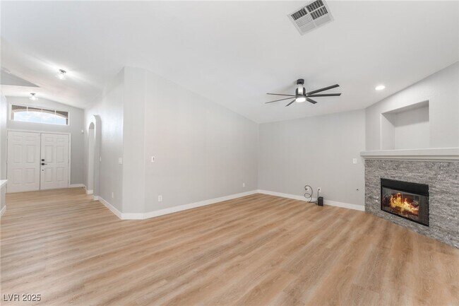 Foto del edificio - 1408 Laughing Larkspur Ave