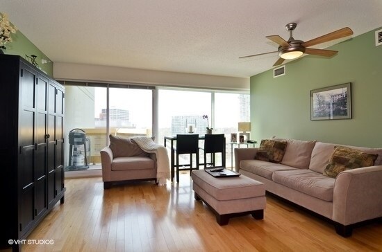 Foto del edificio - 1720 Maple Ave