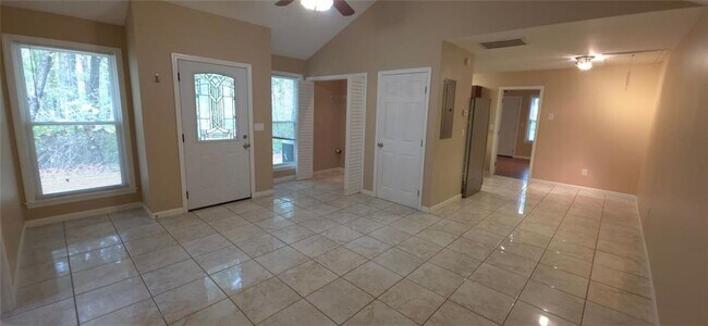 Foto del edificio - 714 Jackson Park Ln NW