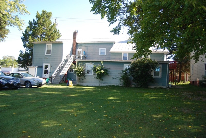 Primary Photo - 366 Main St