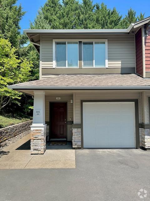 Building Photo - 14905 SW Sandhill Loop