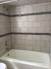 Building Photo - 684 N 5th St