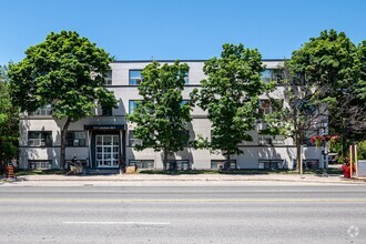 Building Photo - 212 Lakeshore Rd E