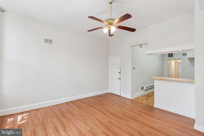 Foto del edificio - 822 W Lombard St