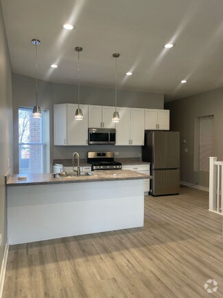 Building Photo - 4753 S St Lawrence Ave
